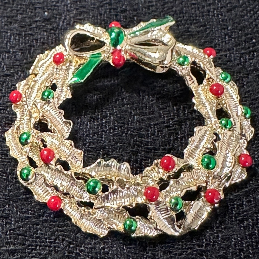 Vintage Gerry's Christmas Wreath Brooch Red Green Rhinestone Holiday Pin